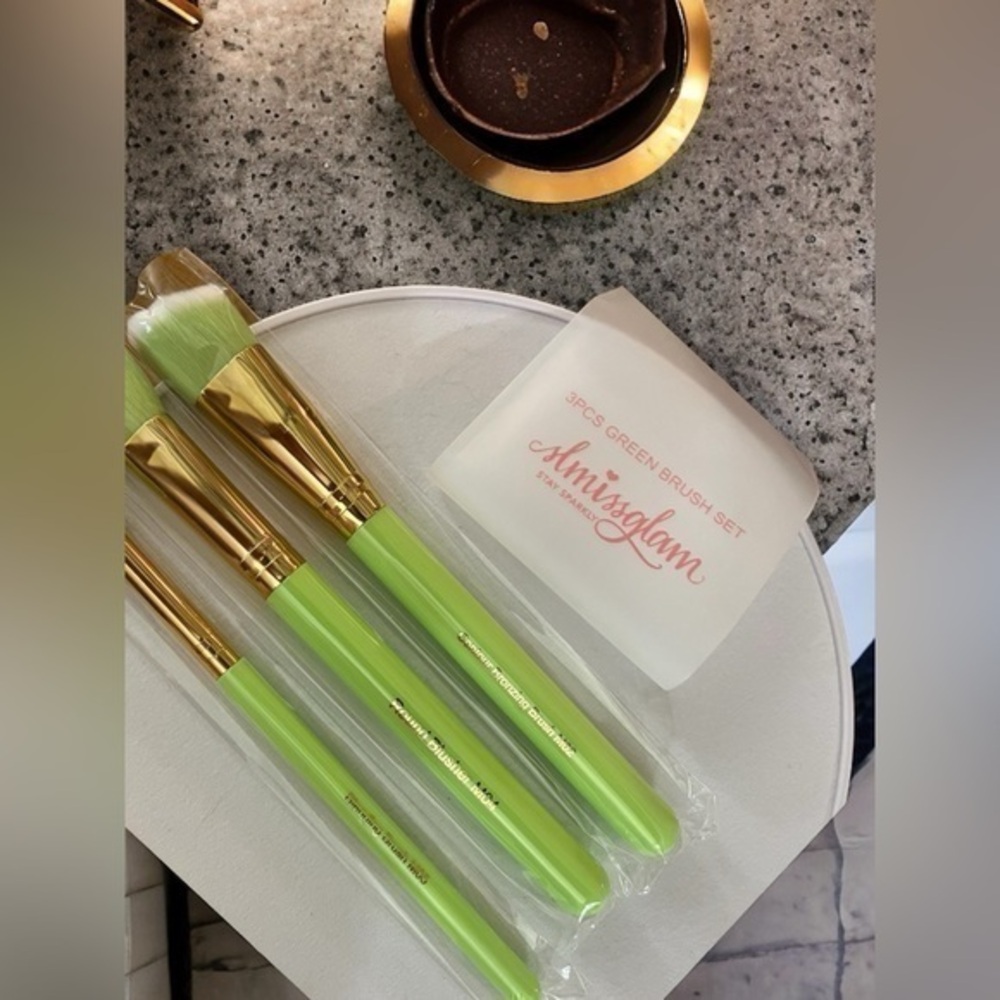 🆕 SLMISSGLAM Green Trio Brush Set